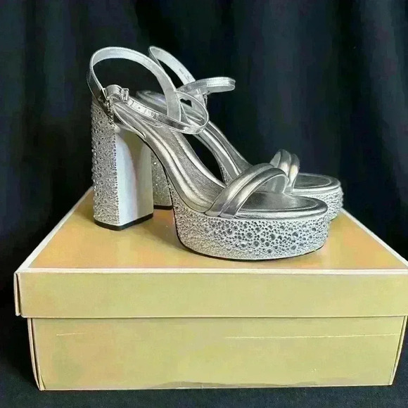 MK Sparkle Heels 9M - Picture 2 of 6